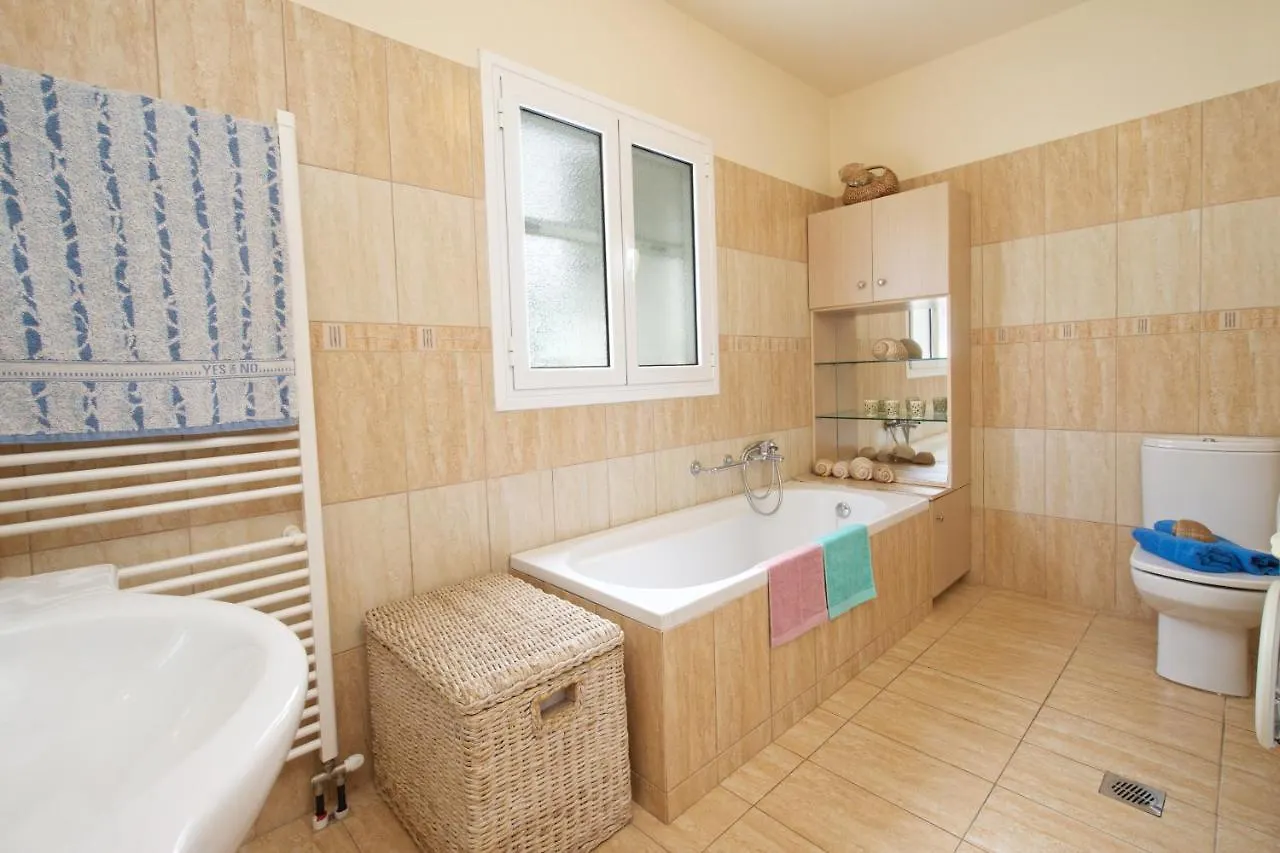 Stella'S Place Karavomylos