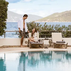 Meliti Waterfront Aparthotel